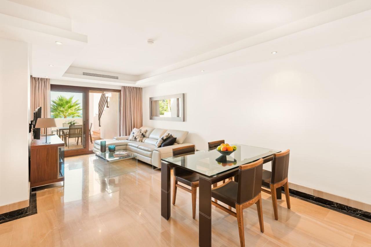 Bahia De La Plata Luxury Apartments Estepona Exterior foto