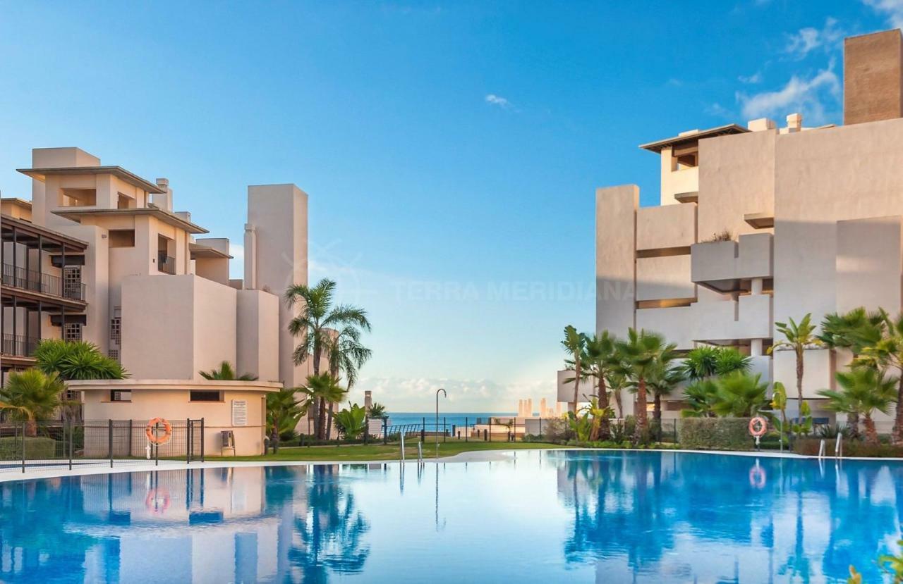 Bahia De La Plata Luxury Apartments Estepona Exterior foto